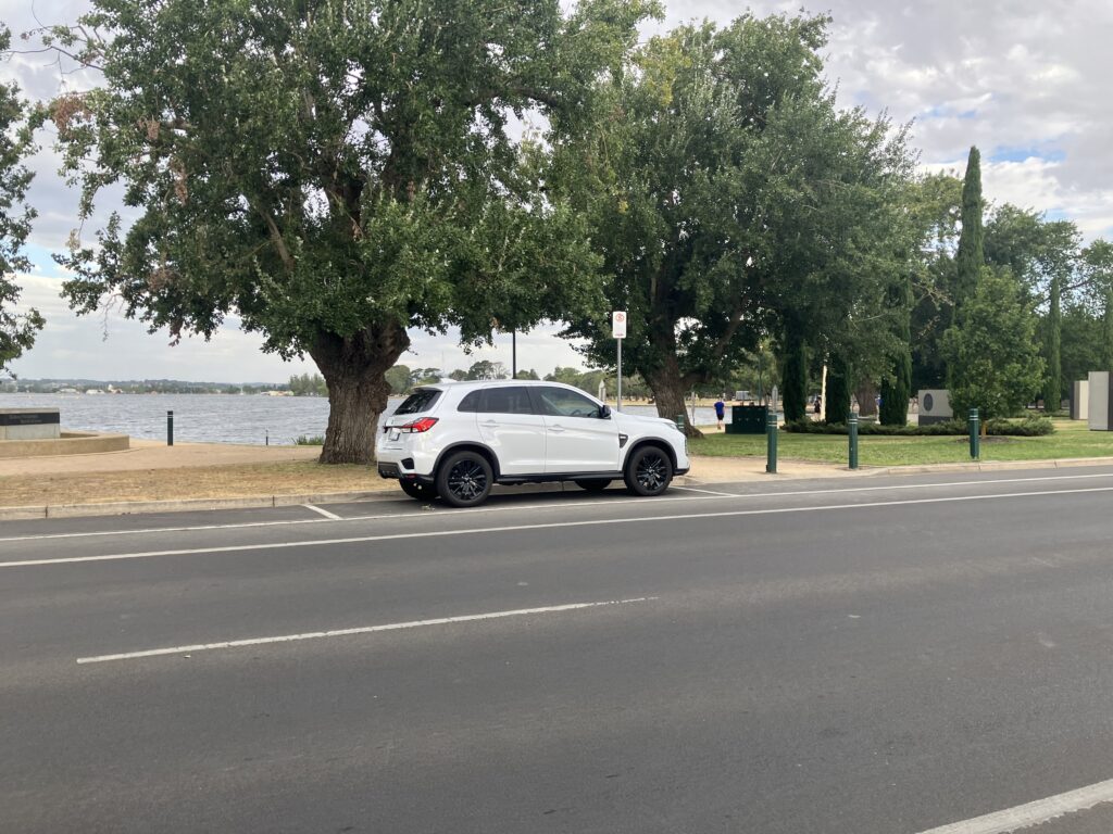 Learner driver car parked by Lake Wendouree in Ballarat